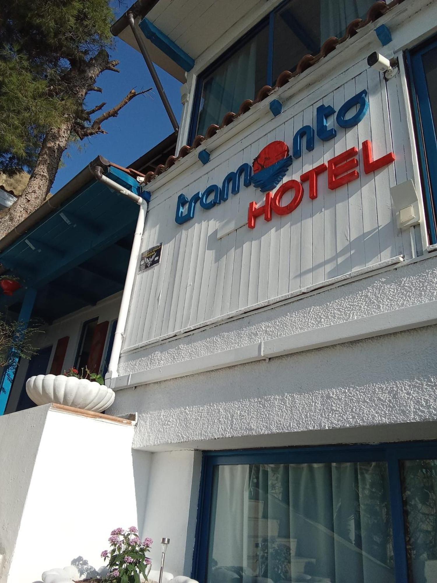 Tramonto Hotel Драч Екстериор снимка