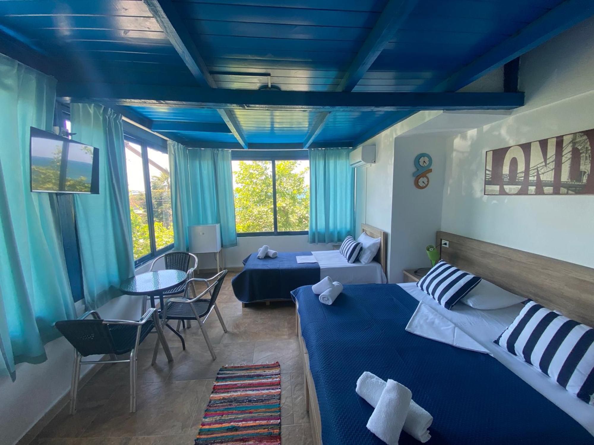 Tramonto Hotel Драч Екстериор снимка